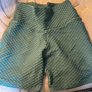 Croco Skin Shorts Mint